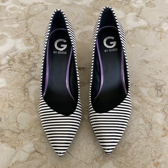 G by Guess Black & White Heels Pumps - Picture 2 of 13